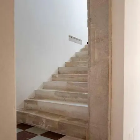 Architectural Nearby Rialto * 威尼斯