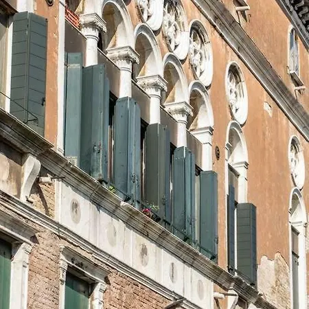 Architectural Nearby Rialto 公寓